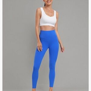 HeyNuts Butter soft leggings, size medium, bright blue